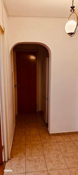 Apartament cu 2 camere decomandat, mobilat în Titan