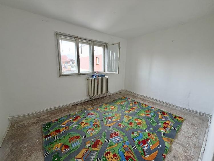 Apartament cu 2 camere | 50 mp | Balcon | RENOVABIL | Zona CETATE - 4