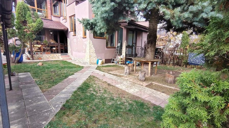 Casă individuală cu 5 camere cu Canalizare în Andrei Mureșanu