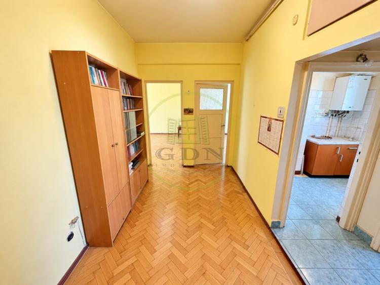 Apartament cu 2 camere decomandat în Rahova