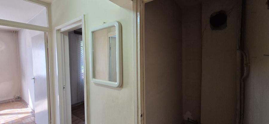 De vanzare ap.3 camere , cart. Tudor- str. Cutezantei - 1
