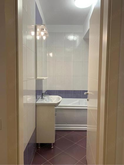 Apartament cu 2 camere decomandat în Între Lacuri