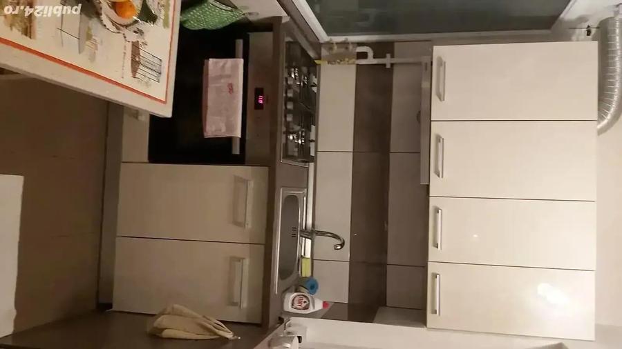 Apartament cu 4 camere decomandat în Central
