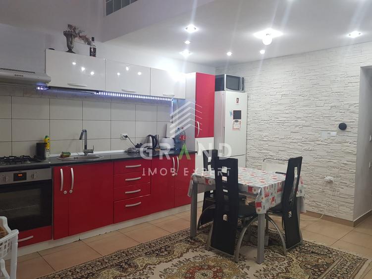 Apartament cu 3 camere semidecomandat, mobilat în Iris