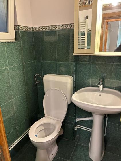 Apartament cu 3 camere, mobilat în Lacul Tei
