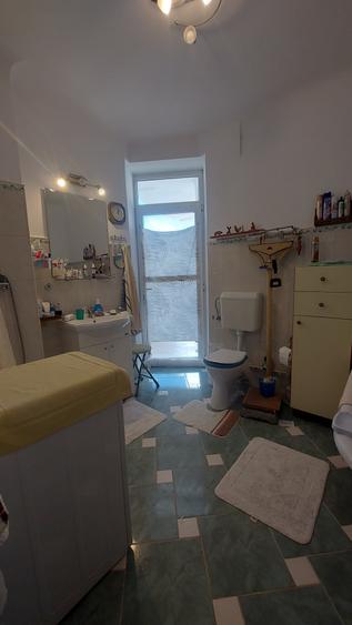 Apartament cu 5 camere decomandat în P-ța Unirii