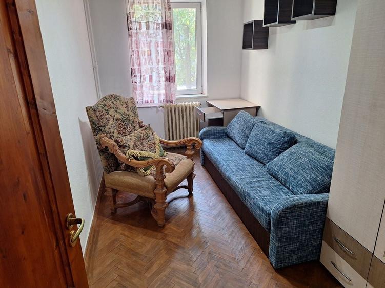 Apartament cu 4 camere circular în Tomis Nord