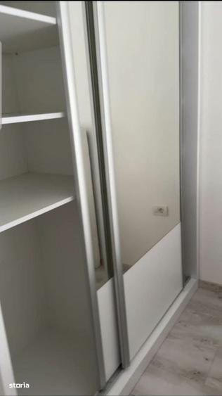 Apartament de vanzare cu 3 camere,2 bai decomandat in AES Residence - 5