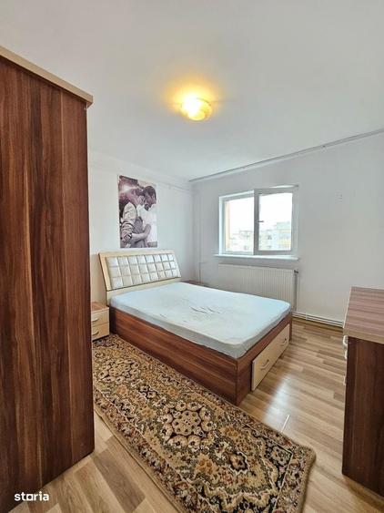 Apartament cu 3 camere decomandat în Găvana