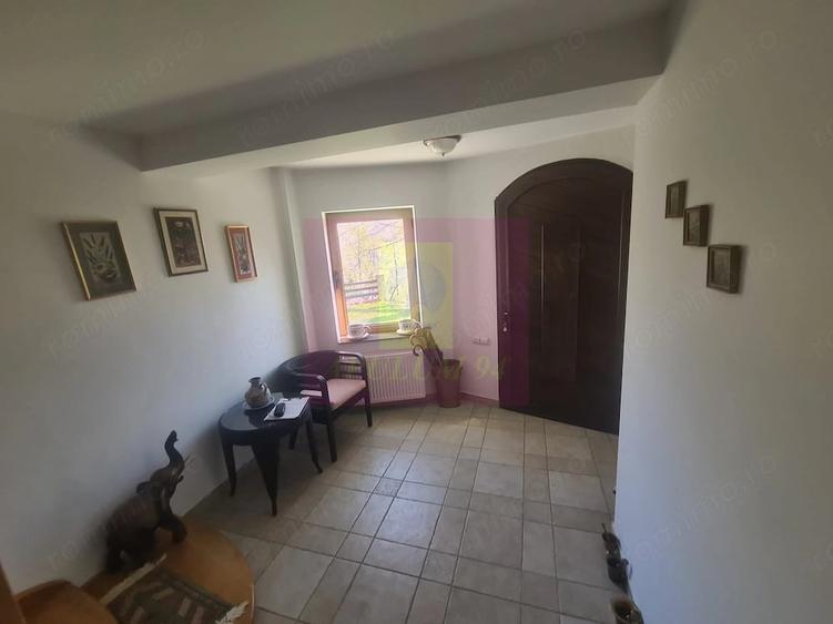 Casă cu 6 camere cu Teren 2066 Mp în Breaza