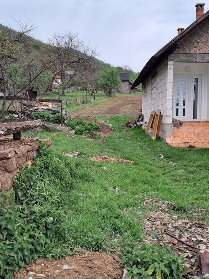 Casă cu 2 camere în Bârsana