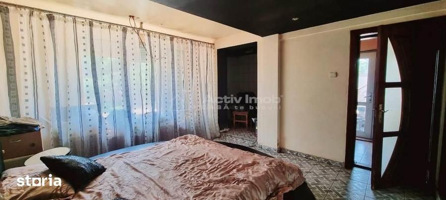Casă cu 5 camere cu Teren 1460 Mp în Bariera Vâlcii