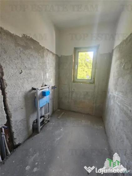 Casă cu 4 camere cu Teren 232 Mp în Păcii