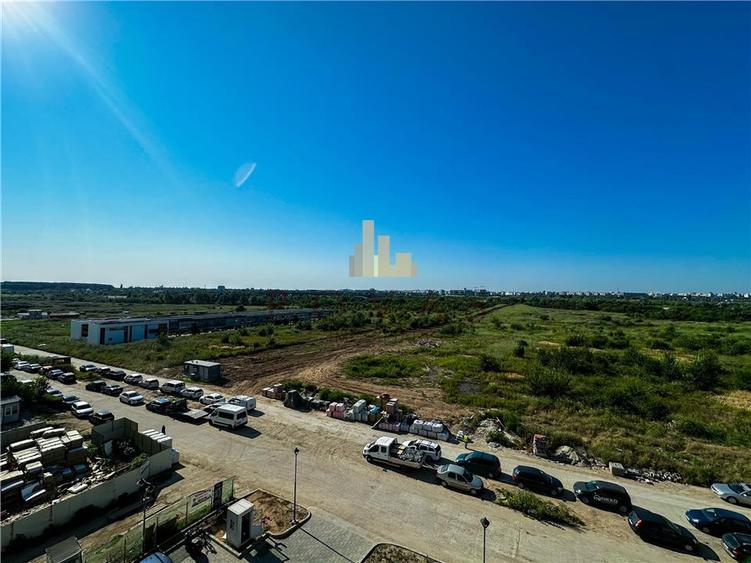 Apartament cu 3 camere semidecomandat, mobilat în Pipera