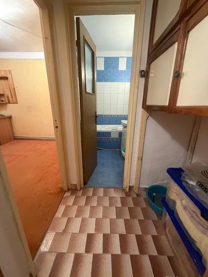 Apartament cu 3 camere decomandat, mobilat în Viziru 3