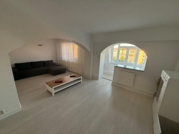 Apartament cu 3 camere decomandat în Popoveni