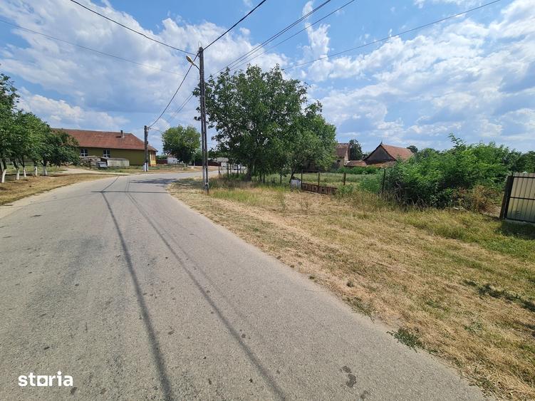 Teren de 1300 mp, în Bocsig