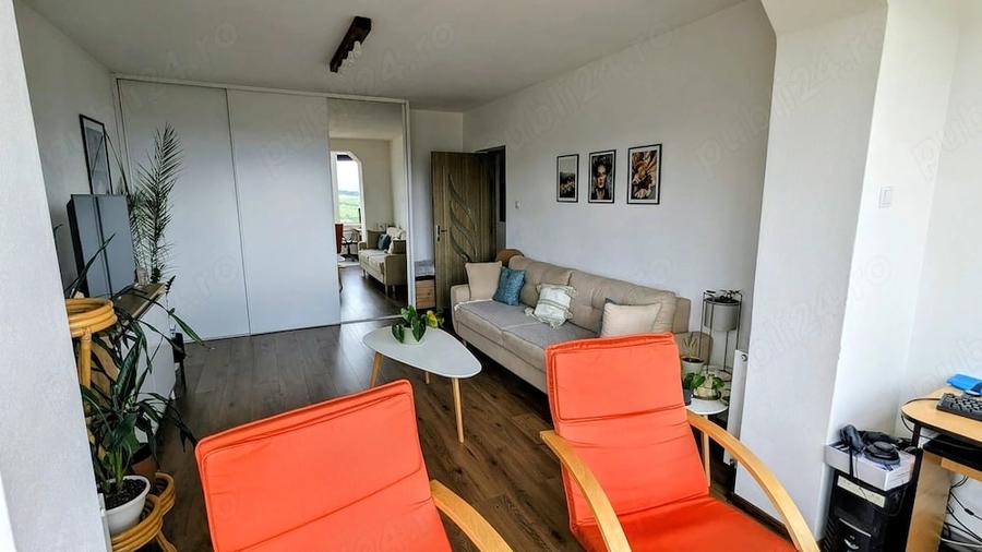 Apartament cu 2 camere nedecomandat în Simeria