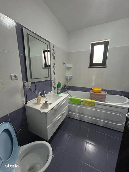 Casă cu Teren 370 Mp în Valea Adâncă