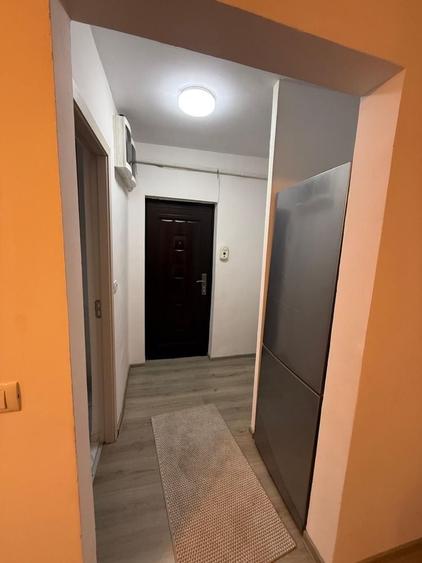 Apartament cu 2 camere semidecomandat în Cantacuzino