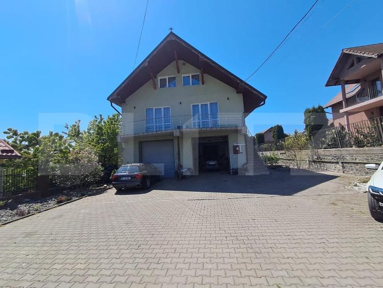 Casă individuală cu 5 camere cu Canalizare în Reghin