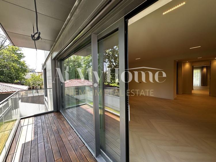 Apartament cu 4 camere decomandat în Kiseleff