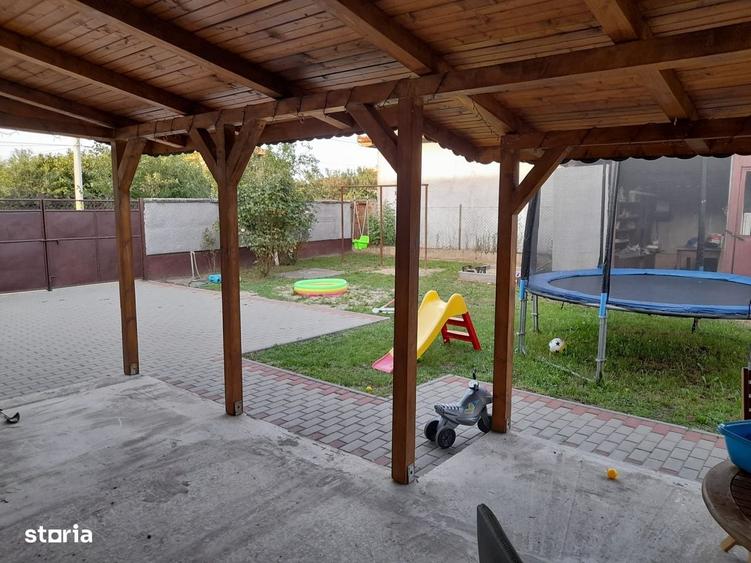 Casă cu 4 camere cu Teren 1400 Mp în Șimand