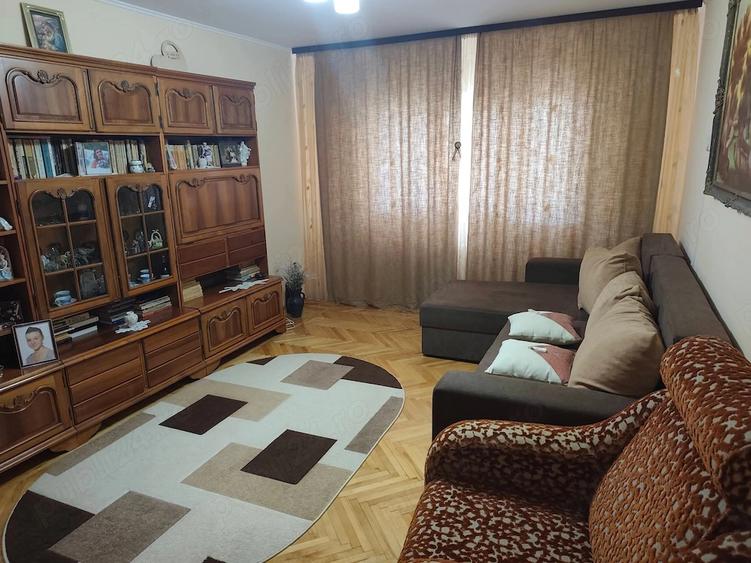 Apartament cu 2 camere decomandat în Sud