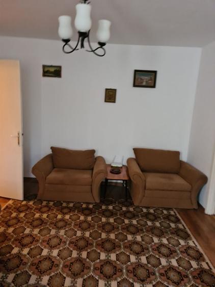 Apartament cu 2 camere semidecomandat în Drumul Carului