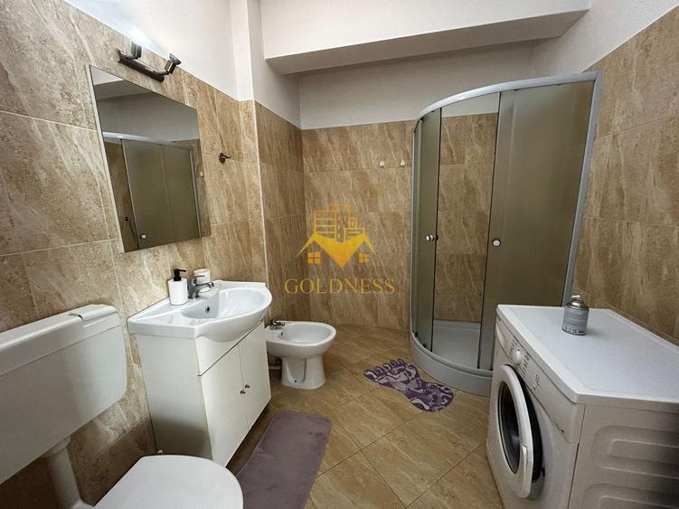 Apartament cu 2 camere semidecomandat, mobilat în Central