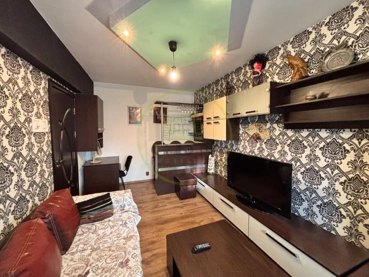Apartament cu 4 camere semidecomandat, mobilat în Lăpuș
