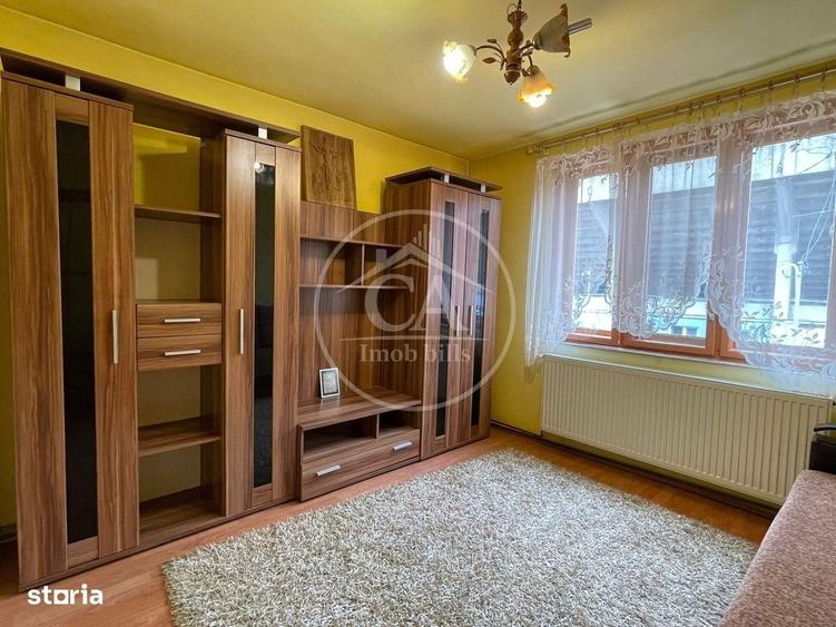 Casa de vanzare cu 8 camere de tip P+E+M in zona Rogerius, Oradea - 1