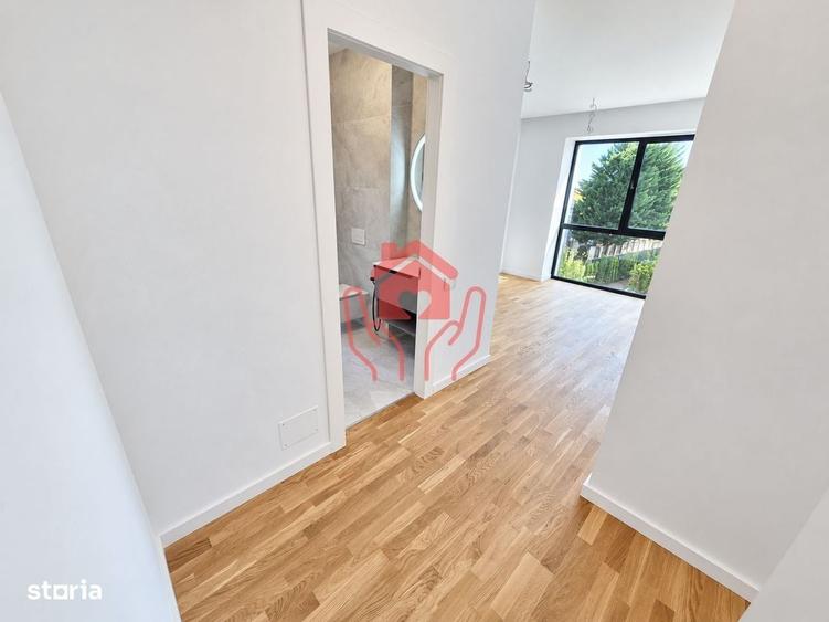 Apartament cu 3 camere în Est