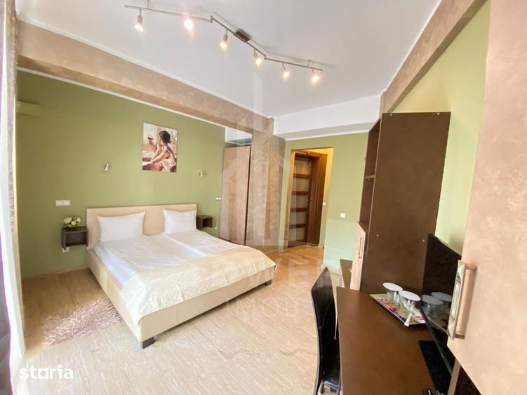 Casă cu 8 camere în Sub Arini