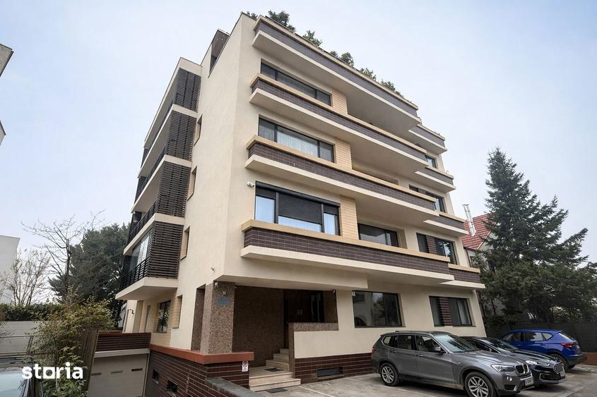 Apartament cu 4 camere, mobilat în Central