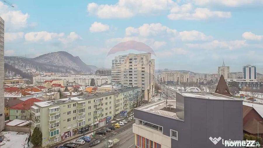 Apartament cu 3 camere decomandat în 15 Noiembrie