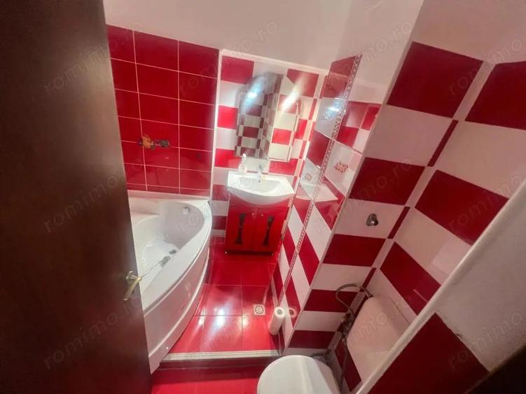 Apartament cu 2 camere decomandat în Trocadero