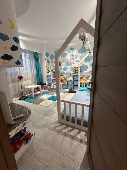 Apartament cu 4 camere în Central