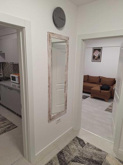 Apartament cu 2 camere decomandat în Vișani