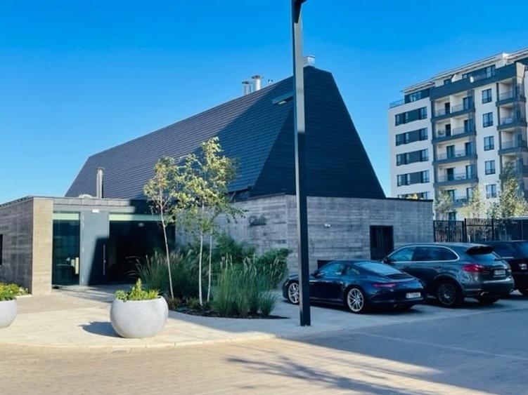 Casă cu 5 camere cu Teren 18 Mp în Central