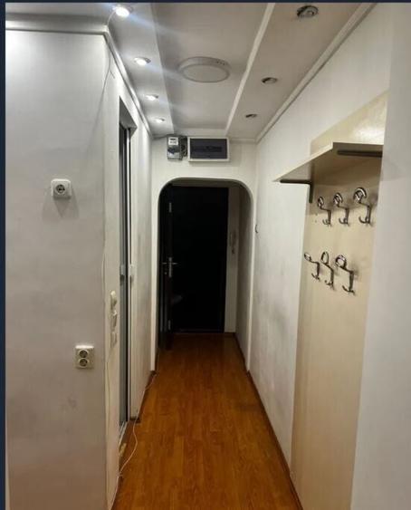 Apartament cu 2 camere decomandat, mobilat în Sălăjan