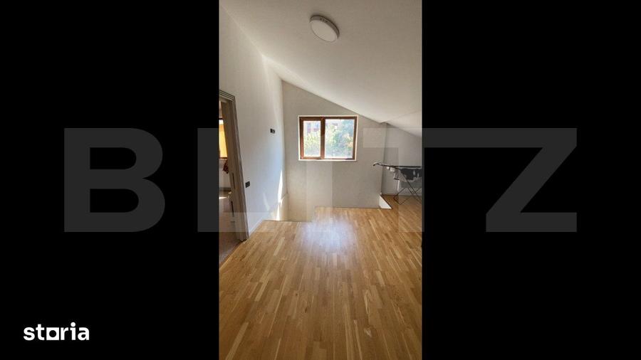 Casă cu 5 camere cu Teren 370 Mp în George Enescu