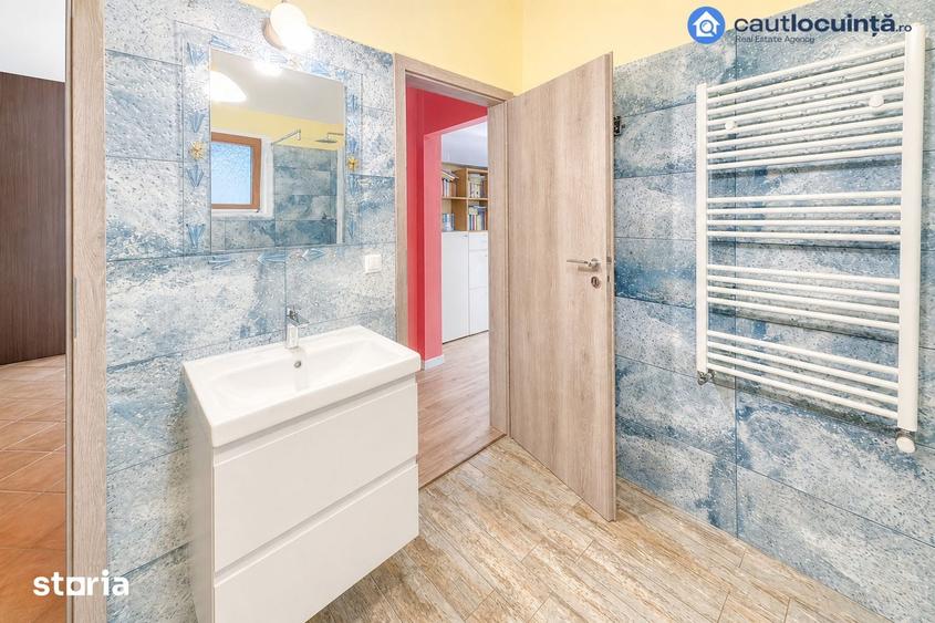 Casă cu 7 camere cu Teren 811 Mp în Corbeanca