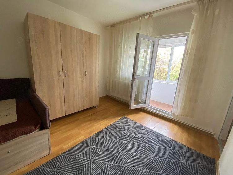 Garsonieră decomandată în Central