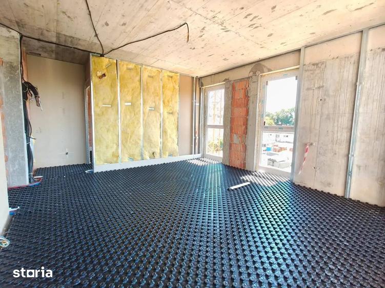 Apartament cu 2 camere decomandat în Titan
