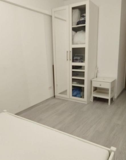 Apartament cu 2 camere semidecomandat, mobilat în Văcăresti