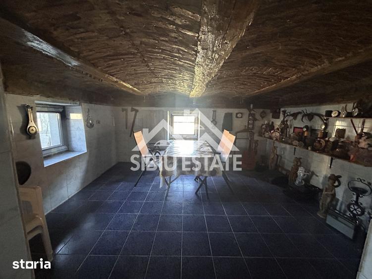 Casă cu 3 camere cu Teren 905 Mp în Central