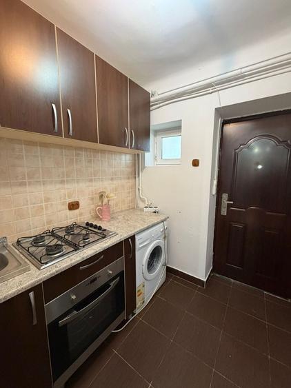Garsonieră decomandată în Complex Studențesc