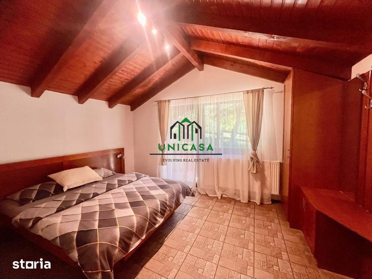 Casă cu 7 camere cu Teren 2560 Mp în Voineasa