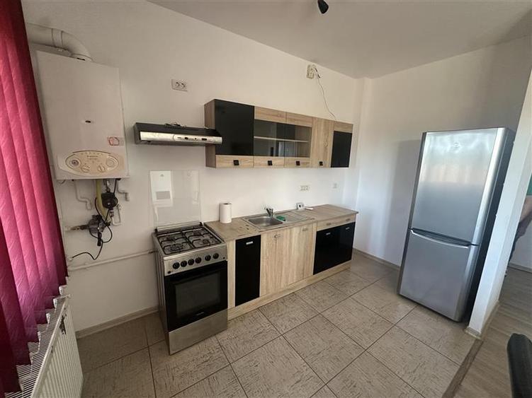 Apartament cu 2 camere decomandat în Lipovei